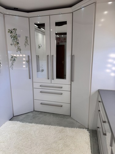 Fitted wardrobe set - with, bed